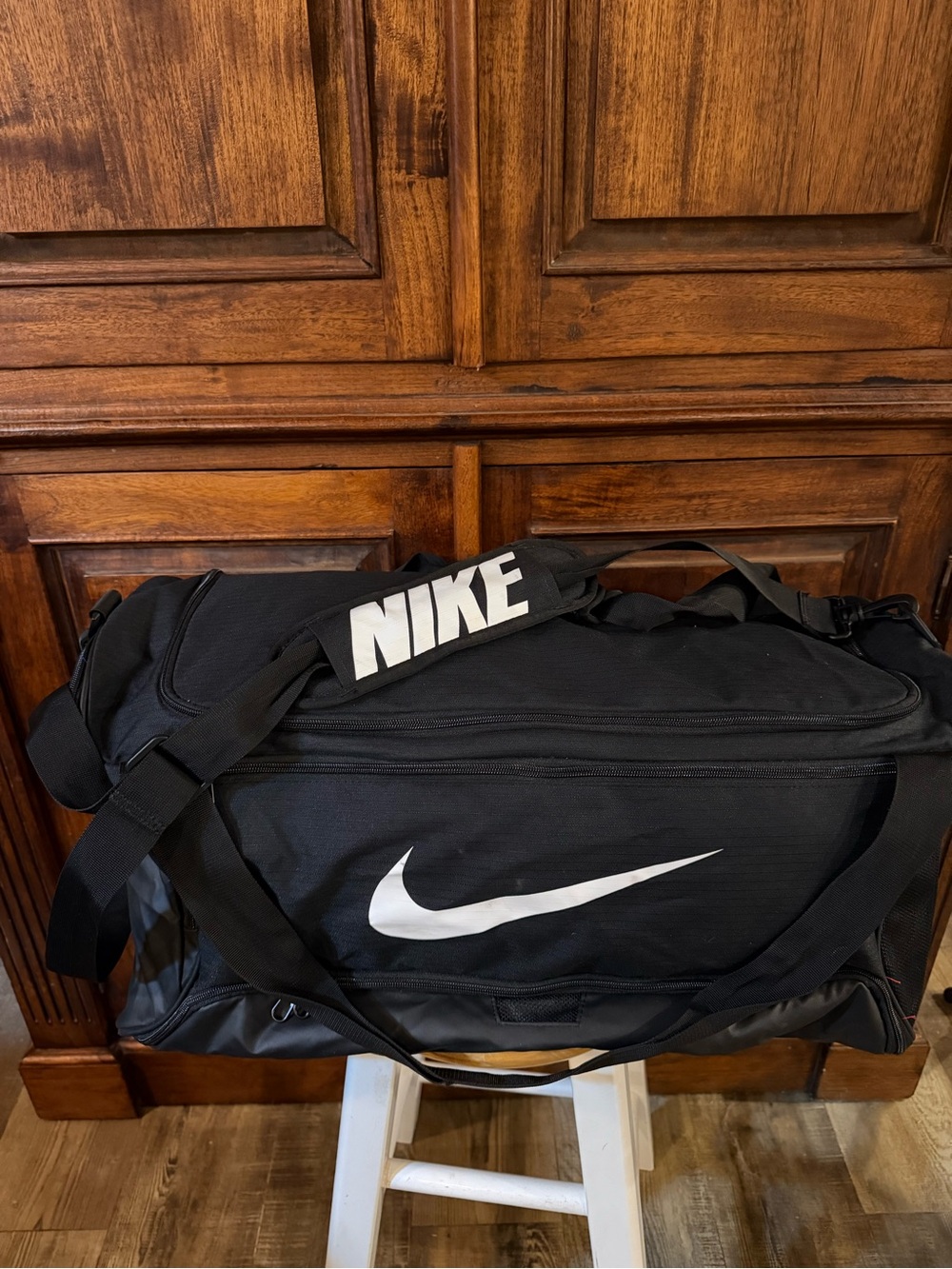 Large Nike Brasilia Duffle Bag Swoosh Black 24”